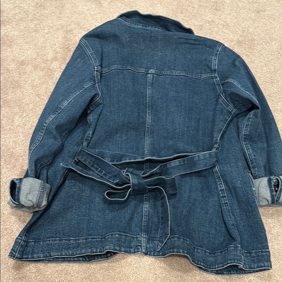 Old Navy Blue Jean Utility Jacket Relaxed Fit - Picture 3 of 3